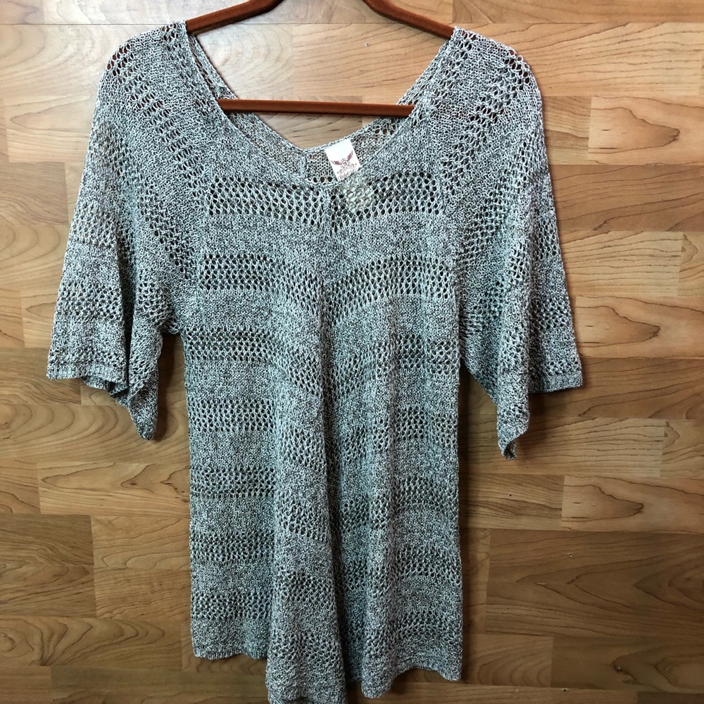 Faded Glory M(8-10) Lightweight Sweater V style